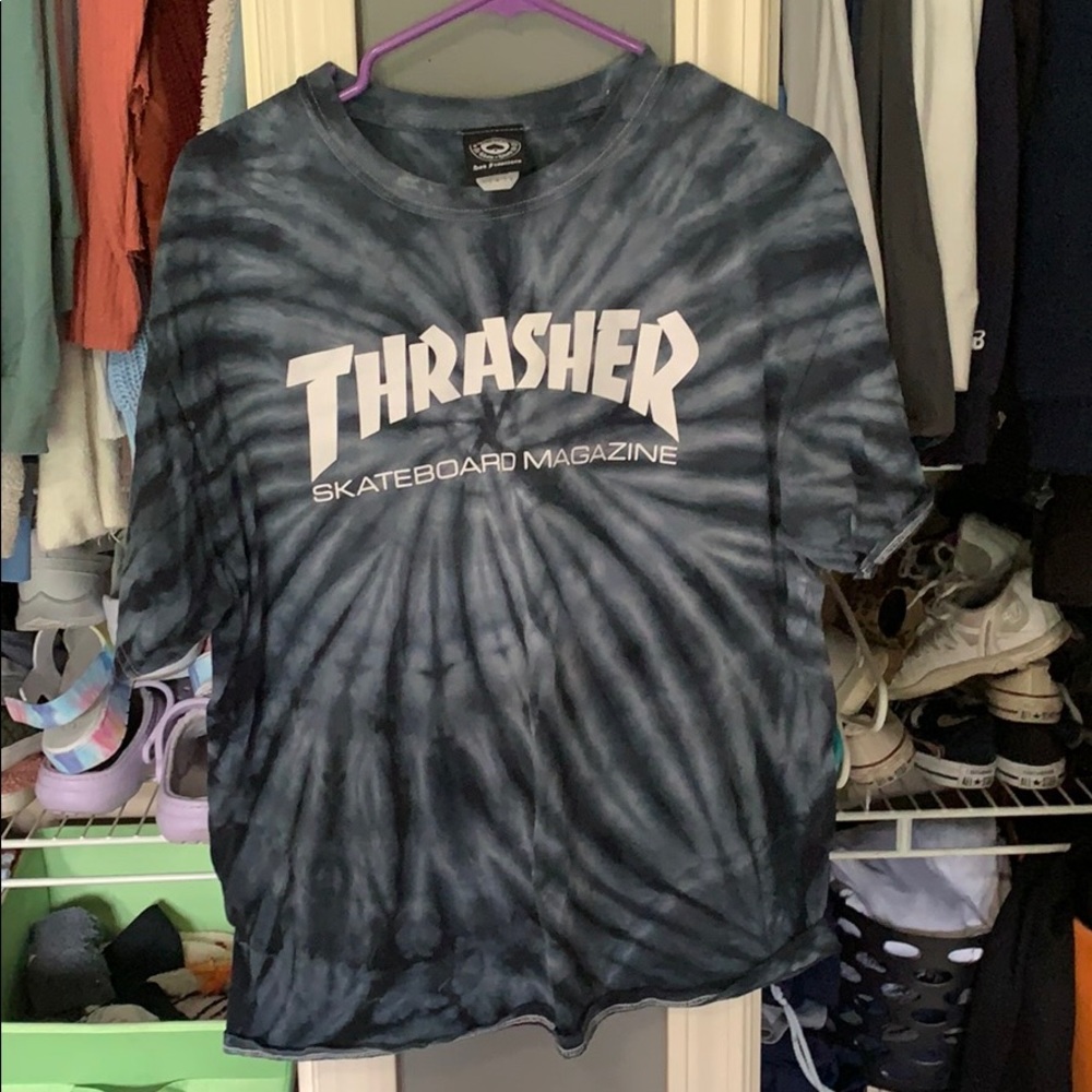 Blue tie dye thrasher t-shirt